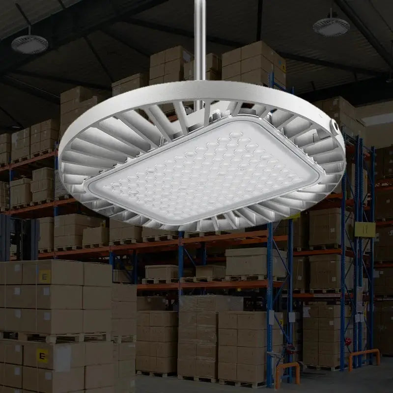 Industrial UFO LED high bay light with white aluminum housing, dimmable, suitable for warehouse ceiling installation, SKU: FLP1