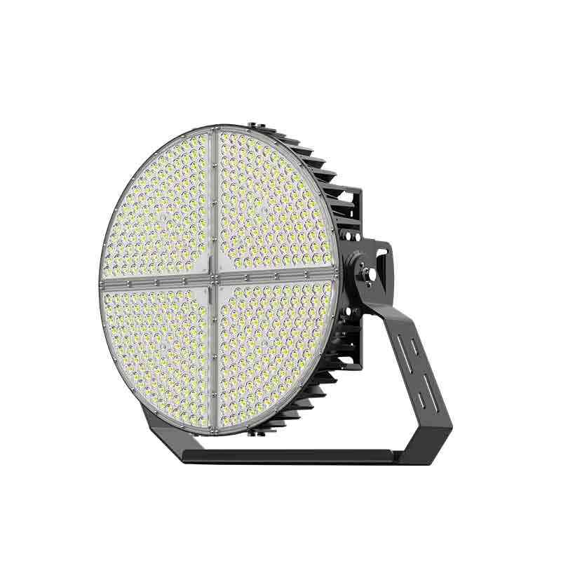 1000W high-performance stadium light; effect without the anti-glare shield installed.