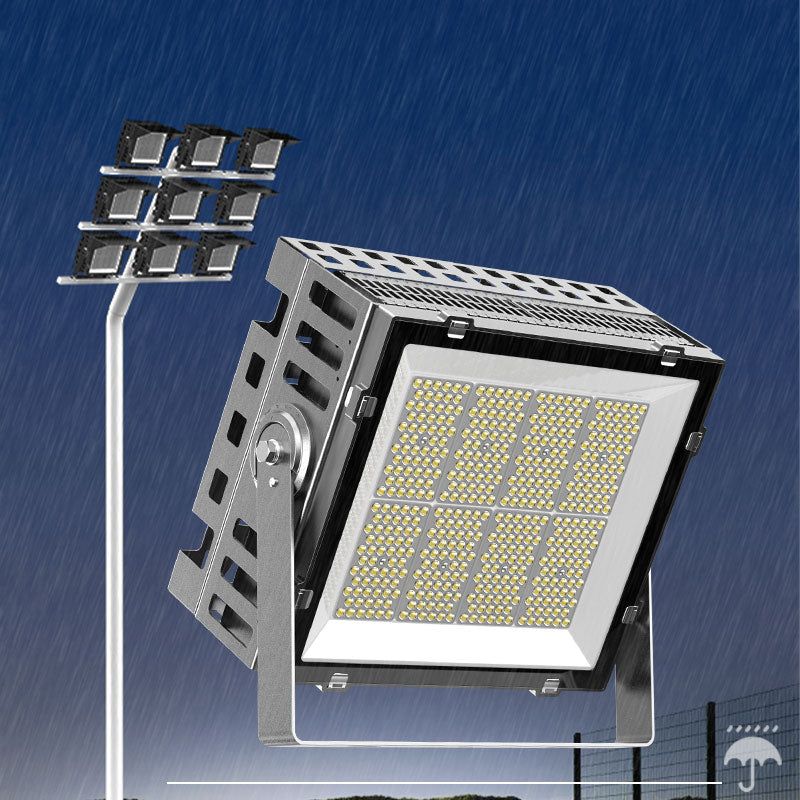 GF5 High Mast LED Flood Light IP66 Waterproof Outdoor Installation on Stadium Pole in Heavy Rain for Sports Field Lighting