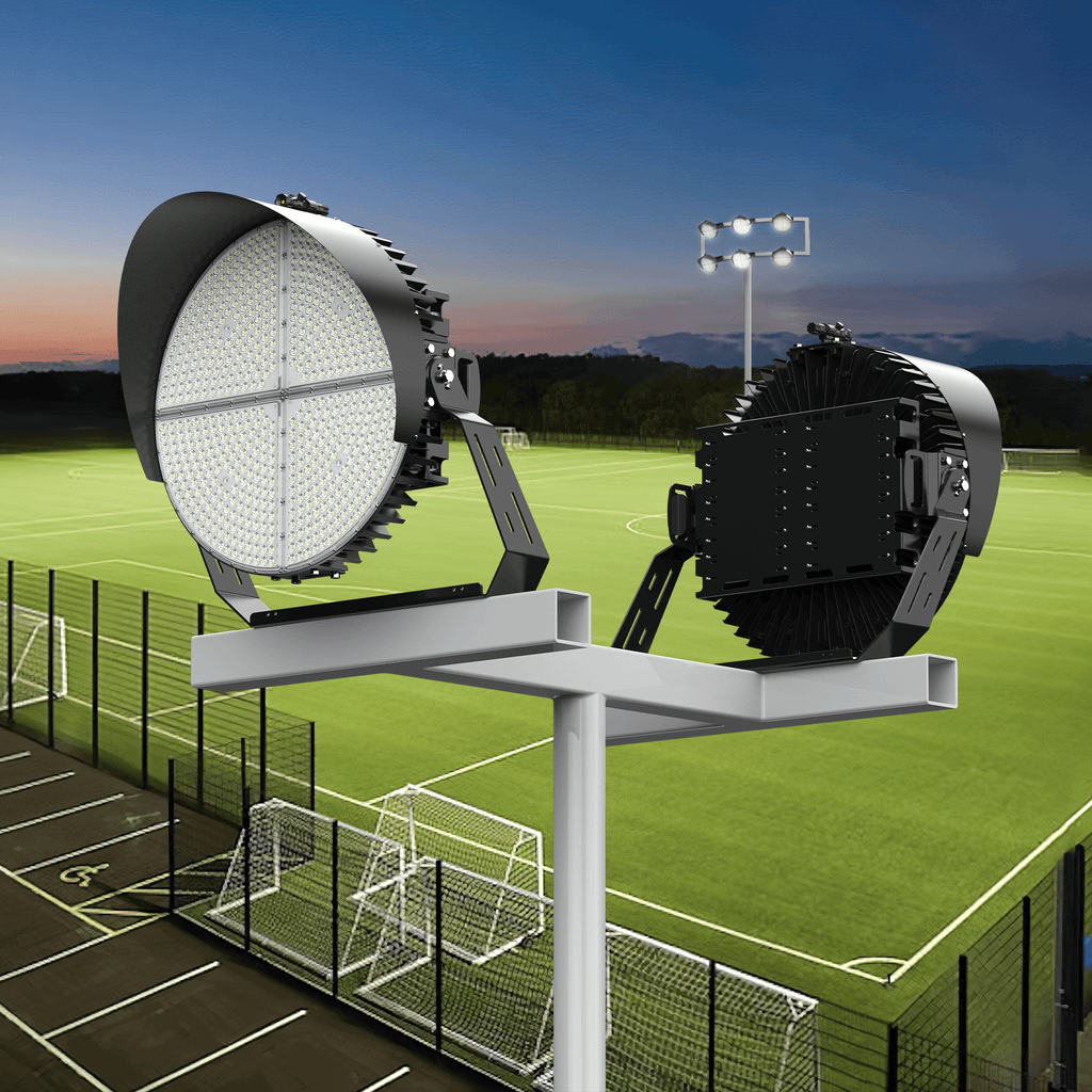 1000W high-efficacy sports field light; customizable dual-head bracket; easy to install.